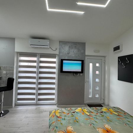 Mitic Apartmani 1 Ni Eksteriør billede