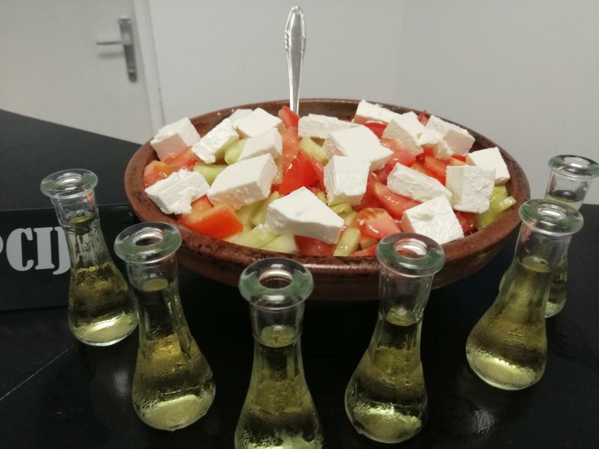 Mitic Apartmani 1 Ni Eksteriør billede